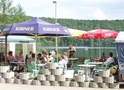 Terrasse am Pulvermaarcamping-Kiosk